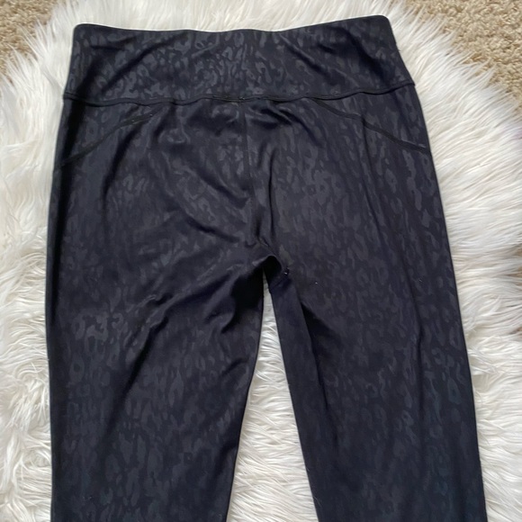 {Sweaty Betty} All Day High Waist Embossed Leggings in Black - Women’s Small - Picture 6 of 9